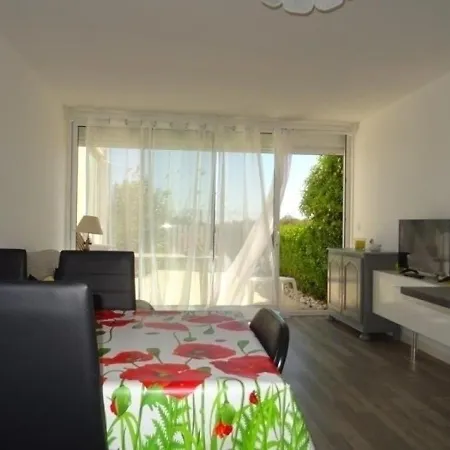 Palavas-Les-Flots : T2 Cabine Climatise En Rdj Avec Piscine Et Parking, A 400M De La Plage Apartmán Palavas-les-Flots